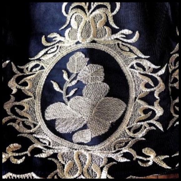 Black and gold baroque style skirt NWT - Picture 3 of 3